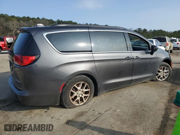 2020 Chrysler Voyager LXi z VIN 2C4RC1DG9LR256949, wystawiony jako Copart lot #44769975 z przebiegiem 182 839 mil mil oraz Czysty tytuł • Clean title. Historia ofert i sprzedaży dostępna na DreamBid. Obrazek 3.
