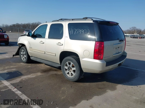 2013 GMC Yukon SLT with VIN 1GKS2CE01DR298299, listed as a IAAI auction lot 41759932 with 167,283 mi miles. Bid and sale history available at carsss.com. Image 3.
