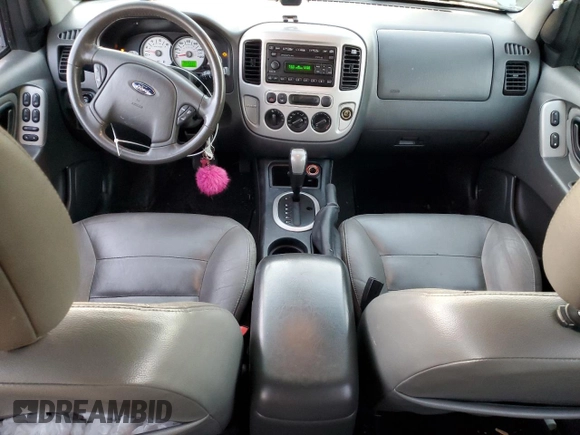 2005 Ford Escape XLT with VIN 1FMCU93105KD29752, listed as a Copart auction lot 73687754 with 199,362 mi miles and Salvage Title. Bid and sale history available at carsss.com. Image 8.