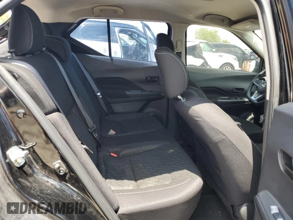 2022 Nissan Kicks S z VIN 3N1CP5BV1NL511552, wystawiony jako Copart lot #56140805 z przebiegiem 70 067 mil mil oraz Szkoda całkowita • Salvage title. Historia ofert i sprzedaży dostępna na DreamBid. Obrazek 10.