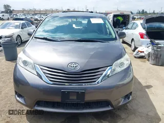 2015 Toyota Sienna LE AAS с VIN 5TDKK3DC8FS594979, выставлен на аукционе IAAI как лот 42137215 с пробегом 122 525 миль миль и . История ставок и продаж доступна на DreamBid. Изображение 12.