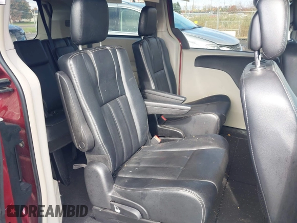 2013 Chrysler Town & Country Touring with VIN 2C4RC1BG0DR634631, listed as a IAAI auction lot 40686174 with 143,206 mi miles. Bid and sale history available at carsss.com. Image 8.
