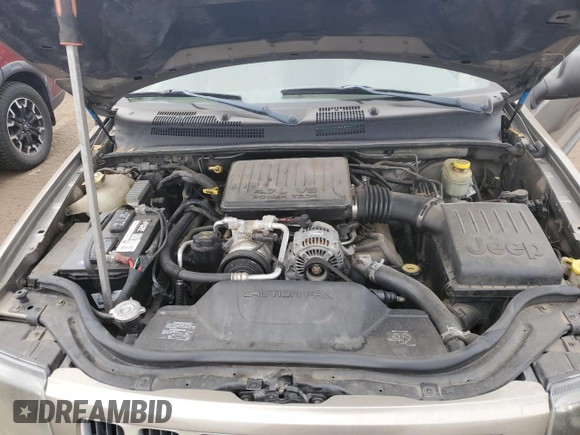 2004 Jeep Grand Cherokee Laredo with VIN 1J4GW48N94C408435, listed as a Copart auction lot 83909444 with Not provided miles and Clean title. Bid and sale history available at DreamBid. Image 12.
