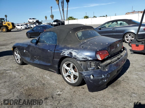 2006 BMW Z4 3.0i with VIN 4USBU33506LW69781, listed as a Copart auction lot 89412085 with 199,661 mi miles and Salvage Title. Bid and sale history available at carsss.com. Image 2.