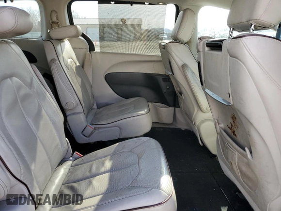2017 Chrysler Pacifica Limited with VIN 2C4RC1GG2HR836062, listed as a Copart auction lot 50992405 with 135,333 mi miles and Salvage Title. Bid and sale history available at DreamBid. Image 11.