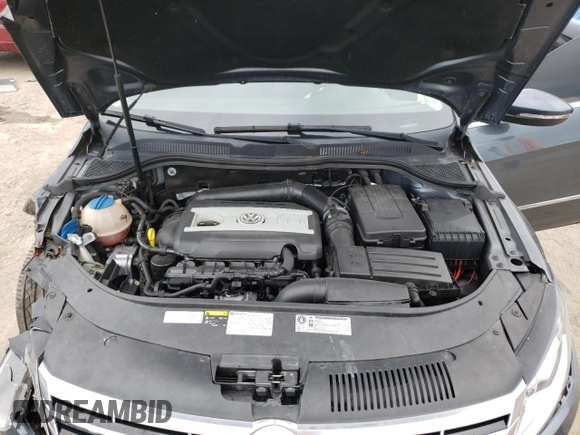 2015 Volkswagen CC R-Line with VIN WVWBP7AN8FE829241, listed as a Copart auction lot 68142113 with 63,115 mi miles. Bid and sale history available at carsss.com. Image 13.