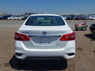 2018 Nissan Sentra S z VIN 3N1AB7AP6JY301076, wystawiony jako IAAI lot #42300529 z przebiegiem 117 730 mil mil oraz . Historia ofert i sprzedaży dostępna na DreamBid. Obrazek 16.
