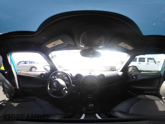 2016 MINI Countryman S with VIN WMWZC3C58GWT10084, listed as a IAAI auction lot 42895633 with 120,694 mi miles and . Bid and sale history available at DreamBid. Image 18.