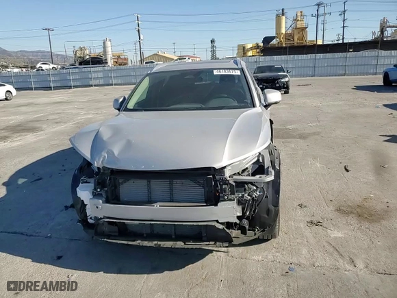 2024 Volvo XC40 Plus Bright Theme with VIN YV4L12UE8R2381381, listed as a Copart auction lot 46183675 with 5,666 mi miles and Salvage Title. Bid and sale history available at carsss.com. Image 12.