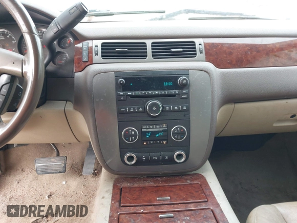 2010 GMC Sierra 1500 SLT z VIN 3GTRCWE00AG287606, wystawiony jako IAAI lot #41406243 z przebiegiem 218 866 mil mil oraz . Historia ofert i sprzedaży dostępna na DreamBid. Obrazek 20.