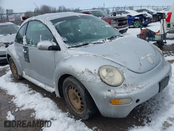 2004 Volkswagen New Beetle Coupe GL with VIN 3VWBK31C44M422057, listed as a IAAI auction lot 41978706 with 159,854 mi miles. Bid and sale history available at carsss.com. Image 1.