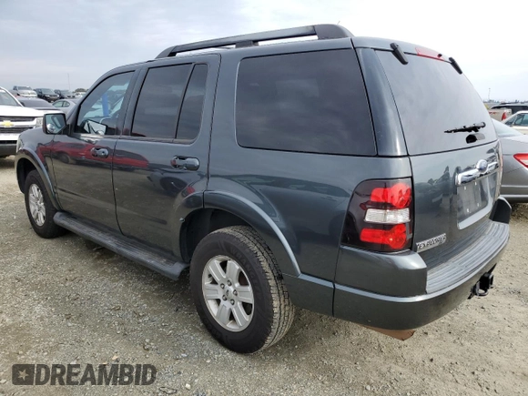 2009 Ford Explorer XLT z VIN 1FMEU63E79UA43921, wystawiony jako Copart lot #80440984 z przebiegiem 251 817 mil mil oraz Czysty tytuł • Clean title. Historia ofert i sprzedaży dostępna na DreamBid. Obrazek 2.