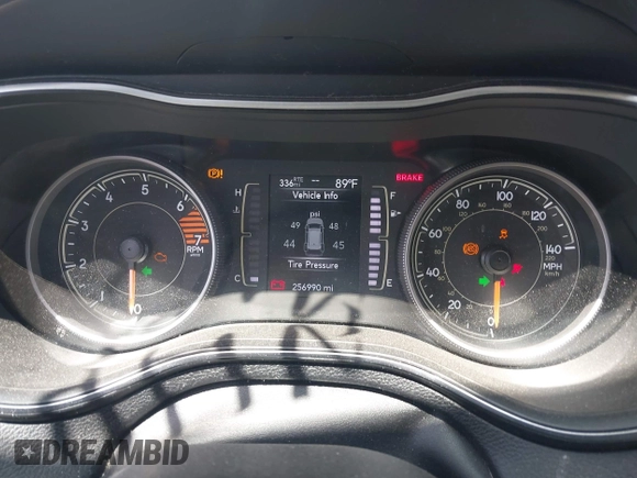 2019 Jeep Cherokee Latitude z VIN 1C4PJMCB0KD161976, wystawiony jako IAAI lot #42510314 z przebiegiem 256 990 mil mil oraz . Historia ofert i sprzedaży dostępna na DreamBid. Obrazek 7.