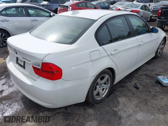 2006 BMW 3 Series 325xi with VIN WBAVD13556KV03735, listed as a IAAI auction lot 41768087 with 1 mi miles. Bid and sale history available at carsss.com. Image 4.