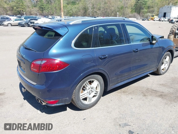 2012 Porsche Cayenne S z VIN WP1AB2A27CLA49899, wystawiony jako IAAI lot #42081215 z przebiegiem 147 920 mil mil oraz . Historia ofert i sprzedaży dostępna na DreamBid. Obrazek 4.