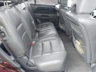 2007 Honda Pilot EX-L with VIN 5FNYF18717B007026, listed as a IAAI auction lot 41741772 with 277,686 mi miles. Bid and sale history available at carsss.com. Image 8.