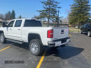 2019 GMC Sierra 2500HD Denali with VIN 1GT12SEY3KF126085, listed as a Copart auction lot 53366345 with 148,588 mi miles and Clean Title. Bid and sale history available at carsss.com. Image 3.