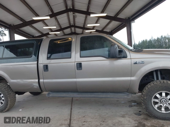 2002 Ford Super Duty F-250 XL with VIN 1FTNW21F92EB00672, listed as a IAAI auction lot 41699748 with 134,137 mi miles. Bid and sale history available at carsss.com. Image 13.