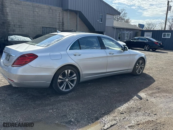 2015 Mercedes-Benz S-Class S 550 with VIN WDDUG8CB7FA091558, listed as a Copart auction lot 51325305 with 95,391 mi miles and Clean Title. Bid and sale history available at carsss.com. Image 4.
