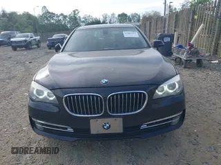 2013 BMW 7 Series 740Li xDrive с VIN WBAYF4C59DD127390, выставлен на аукционе IAAI как лот 42083517 с пробегом 202 202 миль миль и . История ставок и продаж доступна на DreamBid. Изображение 12.