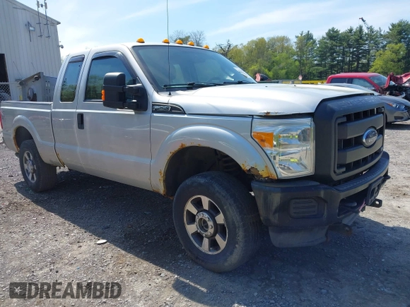 2013 Ford F-250 XL z VIN 1FT7X2B66DEA06885, wystawiony jako IAAI lot #42240723 z przebiegiem 136 062 mil mil oraz . Historia ofert i sprzedaży dostępna na DreamBid. Obrazek 1.
