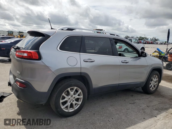 2017 Jeep Cherokee Latitude with VIN 1C4PJMCS9HW634285, listed as a Copart auction lot 59107615 with 136,984 mi miles and Salvage title. Bid and sale history available at DreamBid. Image 3.