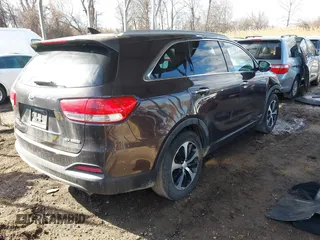 2016 Kia Sorento EX with VIN 5XYPHDA12GG020664, listed as a IAAI auction lot 41476594 with 111,892 mi miles and . Bid and sale history available at DreamBid. Image 4.