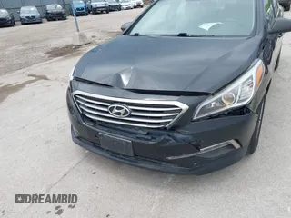 2015 Hyundai Sonata SE z VIN 5NPE24AF0FH058504, wystawiony jako IAAI lot #42354602 z przebiegiem 194 470 mil mil oraz . Historia ofert i sprzedaży dostępna na DreamBid. Obrazek 6.