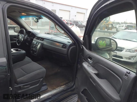 2007 Chevrolet Avalanche 1LT with VIN 3GNEC12057G314398, listed as a IAAI auction lot 41749574 with 104,556 mi miles and . Bid and sale history available at DreamBid. Image 5.