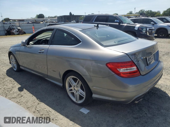 2013 Mercedes-Benz C 250 с VIN WDDGJ4HB5DG072422, выставлен на аукционе Copart как лот 55254375 с пробегом 47 063 миль миль и Чистый • Clean title. История ставок и продаж доступна на DreamBid. Изображение 2.