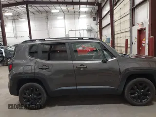 2017 Jeep Renegade Altitude с VIN ZACCJBBB8HPE65619, выставлен на аукционе IAAI как лот 42509226 с пробегом 122 461 миль миль и . История ставок и продаж доступна на DreamBid. Изображение 13.