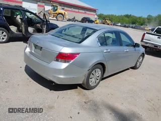 2008 Honda Accord LX z VIN 1HGCP263X8A006482, wystawiony jako IAAI lot #42362851 z przebiegiem 246 340 mil mil oraz . Historia ofert i sprzedaży dostępna na DreamBid. Obrazek 4.