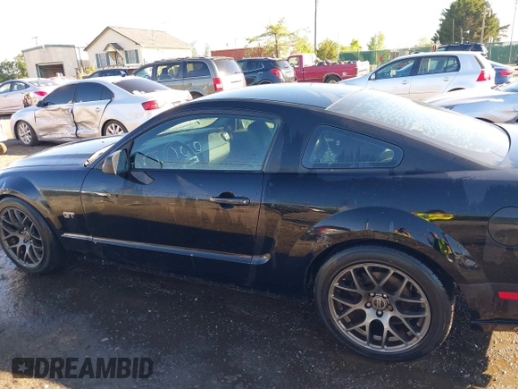 2007 Ford Mustang GT Deluxe с VIN 1ZVFT82H075309397, выставлен на аукционе IAAI как лот 42197424 с пробегом 279 403 миль миль и . История ставок и продаж доступна на DreamBid. Изображение 14.