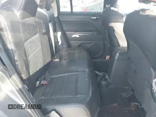 2011 Jeep Patriot Latitude X z VIN 1J4NF4GB7BD278886, wystawiony jako IAAI lot #41492167 z przebiegiem 215 892 mil mil oraz . Historia ofert i sprzedaży dostępna na DreamBid. Obrazek 8.