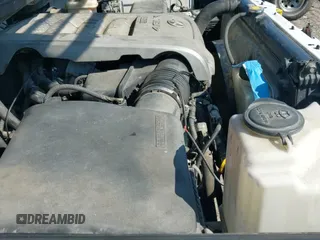 2010 Toyota Tundra с VIN 5TFRM5F19AX015002, выставлен на аукционе IAAI как лот 43115075 с пробегом Не указан миль и . История ставок и продаж доступна на DreamBid. Изображение 19.