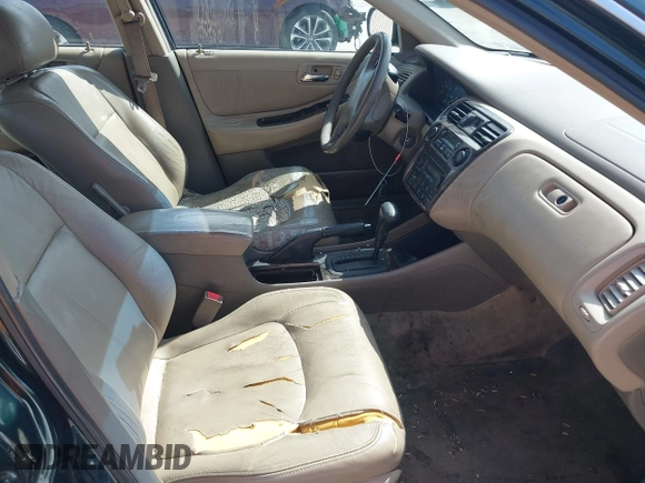 1998 Honda Accord EX z VIN 1HGCG1654WA030513, wystawiony jako IAAI lot #42057213 z przebiegiem 261 897 mil mil oraz . Historia ofert i sprzedaży dostępna na DreamBid. Obrazek 5.
