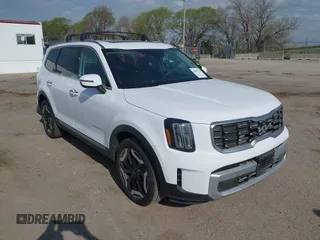 2025 Kia Telluride S z VIN 5XYP6DGC6SG580694, wystawiony jako IAAI lot #42061795 z przebiegiem 6654 mil mil oraz . Historia ofert i sprzedaży dostępna na DreamBid. Obrazek 1.