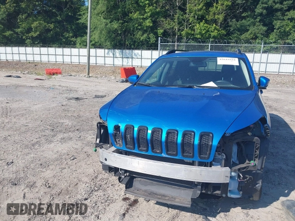 2018 Jeep Cherokee Latitude z VIN 1C4PJLCX1JD528145, wystawiony jako IAAI lot #42618916 z przebiegiem 146 768 mil mil oraz . Historia ofert i sprzedaży dostępna na DreamBid. Obrazek 12.