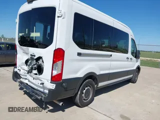2024 Ford Transit Passenger XL z VIN 1FBAX2C81RKA68648, wystawiony jako IAAI lot #41980956 z przebiegiem 11 942 mil mil oraz . Historia ofert i sprzedaży dostępna na DreamBid. Obrazek 4.