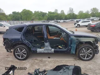 2025 Genesis GV80 z VIN KMUHBESB3SU273631, wystawiony jako IAAI lot #42186632 z przebiegiem 184 mil mil oraz . Historia ofert i sprzedaży dostępna na DreamBid. Obrazek 14.
