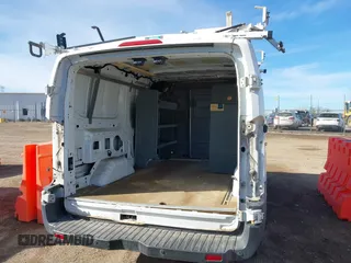 2016 Ford Transit с VIN 1FTYR1YG0GKA12535, выставлен на аукционе IAAI как лот 41455146 с пробегом 149 521 миль миль и . История ставок и продаж доступна на DreamBid. Изображение 16.