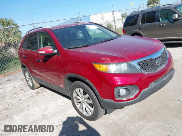 2011 Kia Sorento LX with VIN 5XYKTDA2XBG078063, listed as a IAAI auction lot 41829544 with 174,081 mi miles. Bid and sale history available at carsss.com. Image 1.