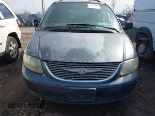 2001 Chrysler Town & Country with VIN 2C8GP44391R336922, listed as a IAAI auction lot 41667407 with 283,359 mi miles and . Bid and sale history available at DreamBid. Image 15.