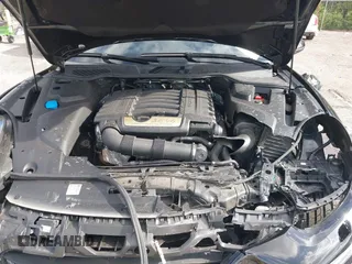 2017 Porsche Cayenne z VIN WP1AA2A28HKA86217, wystawiony jako IAAI lot #42099025 z przebiegiem 119 894 mil mil oraz . Historia ofert i sprzedaży dostępna na DreamBid. Obrazek 10.