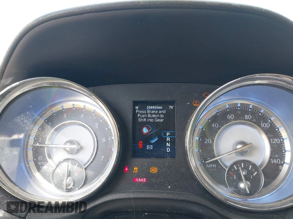 2013 Chrysler 300 z VIN 2C3CCAAG4DH728383, wystawiony jako IAAI lot #42243346 z przebiegiem 208 955 mil mil oraz . Historia ofert i sprzedaży dostępna na DreamBid. Obrazek 7.
