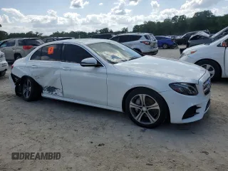 2017 Mercedes-Benz E 300 Luxury with VIN WDDZF4JB8HA150141, listed as a Copart auction lot 52560295 with 81,014 mi miles and Salvage Title. Bid and sale history available at DreamBid. Image 4.