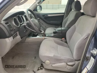 2005 Toyota 4Runner SR5 z VIN JTEZU14R550052995, wystawiony jako Copart lot #56660855 z przebiegiem 122 103 mil mil oraz Czysty tytuł • Clean title. Historia ofert i sprzedaży dostępna na DreamBid. Obrazek 7.