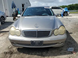 2004 Mercedes-Benz C 230 Kompressor with VIN WDBRF40J64A564613, listed as a Copart auction lot 59876525 with 140,525 mi miles and Clean title. Bid and sale history available at DreamBid. Image 5.