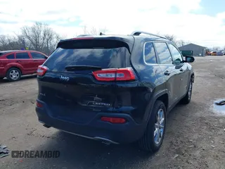2014 Jeep Cherokee Limited with VIN 1C4PJMDS2EW153305, listed as a IAAI auction lot 41908007 with 88,015 mi miles. Bid and sale history available at carsss.com. Image 4.