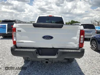 2017 Ford F-250 Lariat with VIN 1FT7W2BT4HEE27096, listed as a Copart auction lot 63132235 with 185,512 mi miles and Clean title. Bid and sale history available at DreamBid. Image 6.